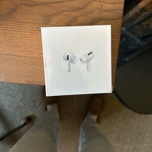 Apple AirPod Pros